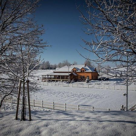 Hotel Horse Riding - Jezdecký Areál Tršice Exterior foto