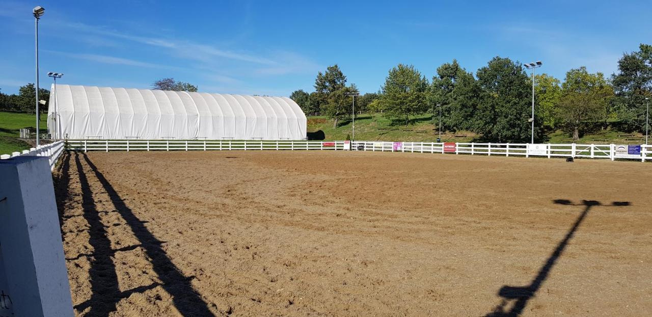 Hotel Horse Riding - Jezdecký Areál Tršice Exterior foto